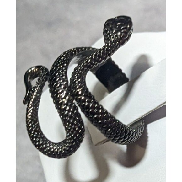 Gothic Gunmetal Tone Textured Snake Ring Size 5 1/2 - Picture 4 of 14